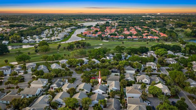 58 Admirals Court, Palm Beach Gardens, FL 33418