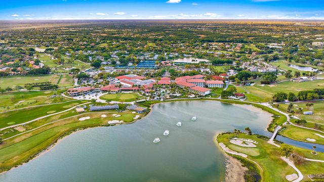 58 Admirals Court, Palm Beach Gardens, FL 33418