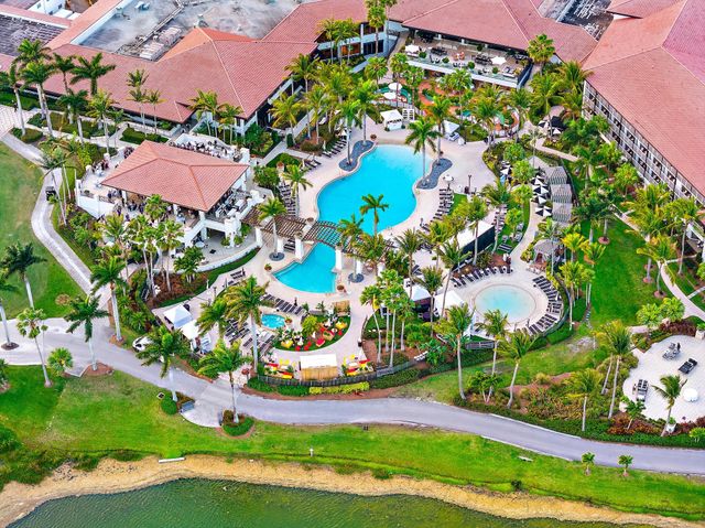 58 Admirals Court, Palm Beach Gardens, FL 33418