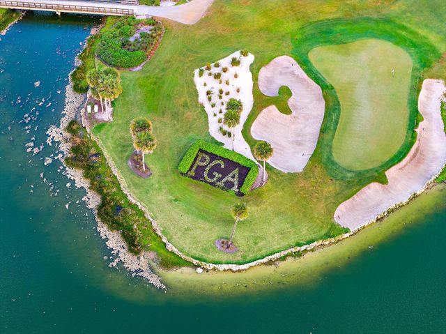 58 Admirals Court, Palm Beach Gardens, FL 33418