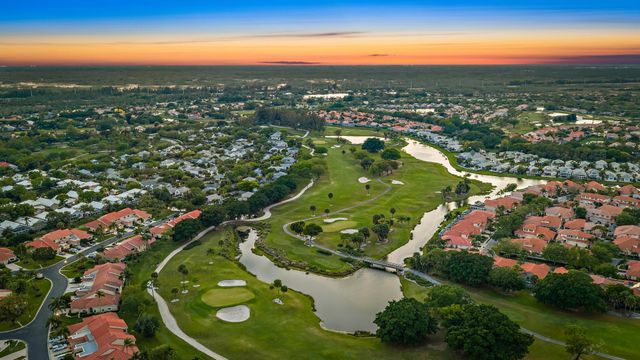 58 Admirals Court, Palm Beach Gardens, FL 33418