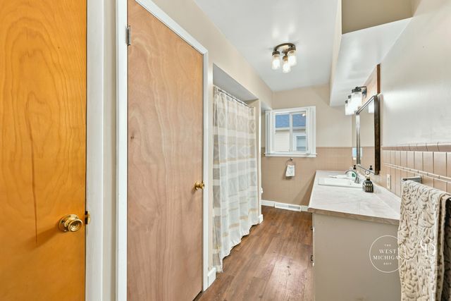 580 West Street, Muskegon Twp, MI 49442