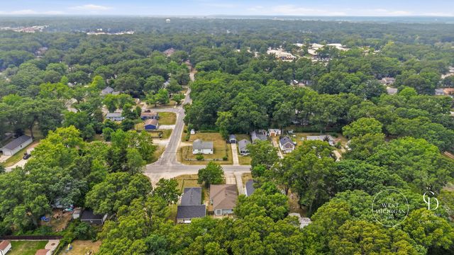 580 West Street, Muskegon Twp, MI 49442