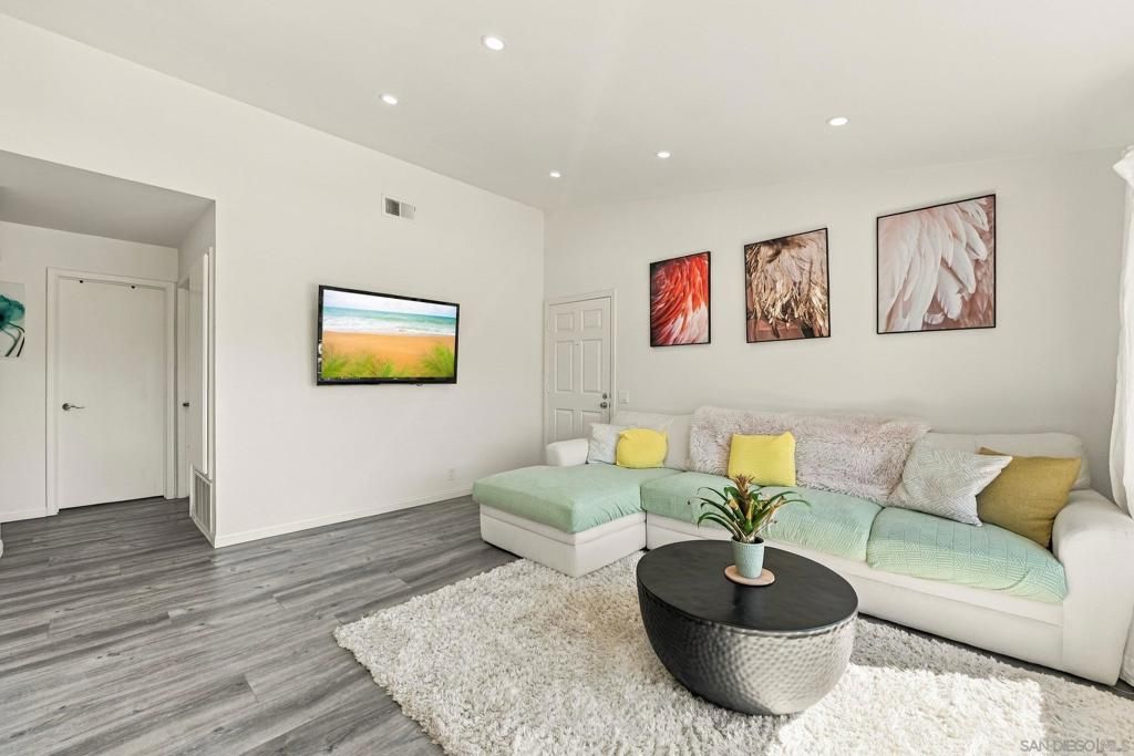 4040 Porte La Paz 71, San Diego, CA 92122 — photo 4