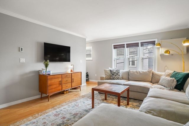 79 Bolton St 79, Boston, MA 02127