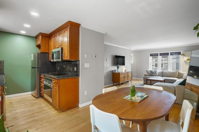 79 Bolton St 79, Boston, MA 02127