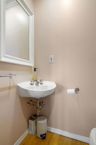 79 Bolton St 79, Boston, MA 02127