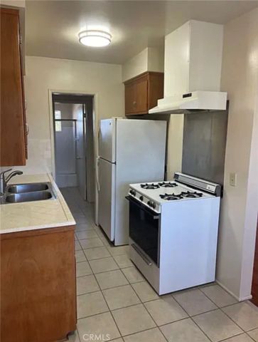 15 Los Higos C, Alhambra, CA 91801