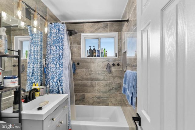 182 JOLIET ST SW, Washington, DC 20032