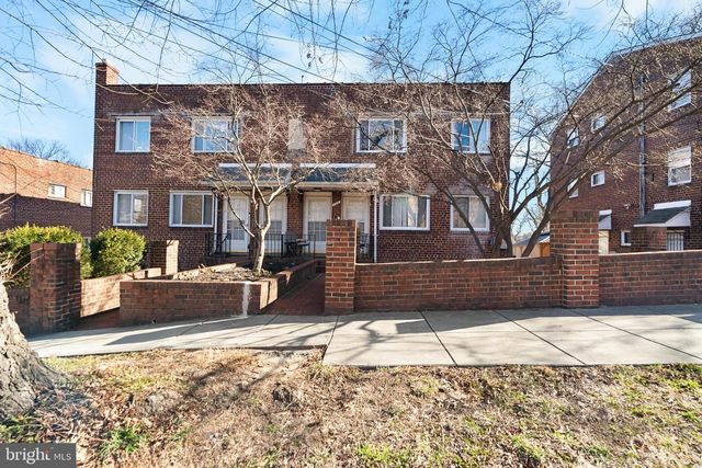 182 JOLIET ST SW, Washington, DC 20032