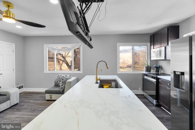 182 JOLIET ST SW, Washington, DC 20032