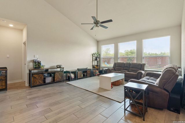 634 OVERLOOK RDG, Cibolo, TX 78108
