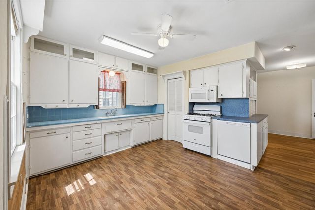 5130 Wonder Hill Road, Chappell Hill, TX 77426