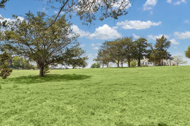 5130 Wonder Hill Road, Chappell Hill, TX 77426