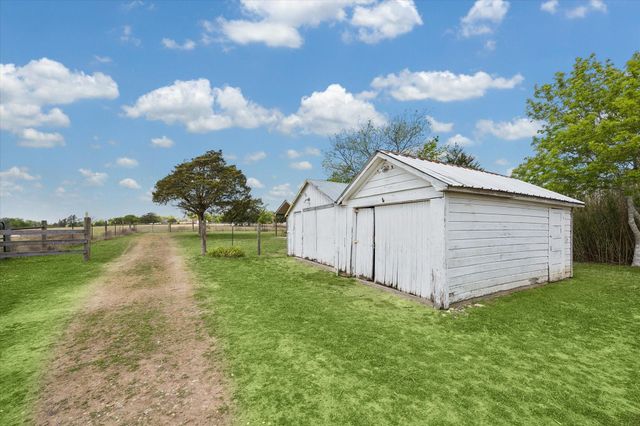 5130 Wonder Hill Road, Chappell Hill, TX 77426