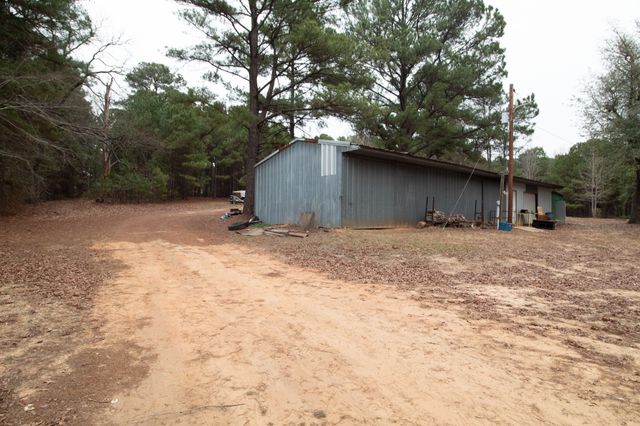 1088 Pheasant Road, Gladewater, TX 75647