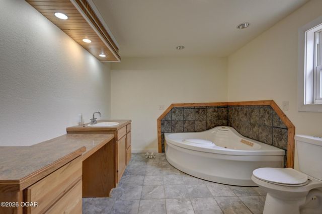 1404 N Wood Street, Galena, KS 66739