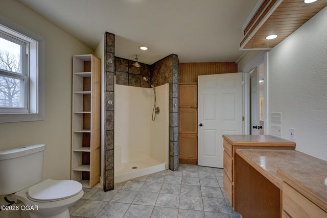 1404 N Wood Street, Galena, KS 66739