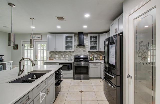 20507 Hillsdale Park Drive, Cypress, TX 77433
