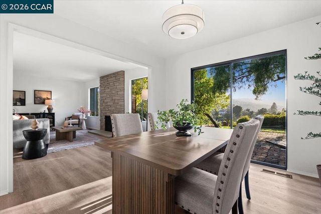 5129 Heavenly Ridge Ln, Richmond, CA 94803