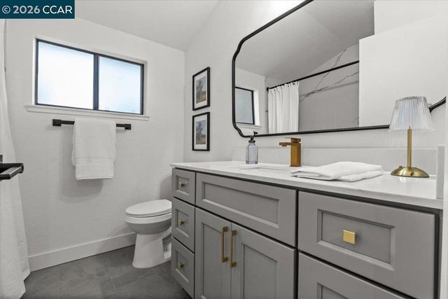 5129 Heavenly Ridge Ln, Richmond, CA 94803