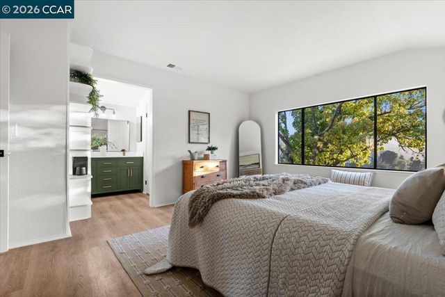 5129 Heavenly Ridge Ln, Richmond, CA 94803