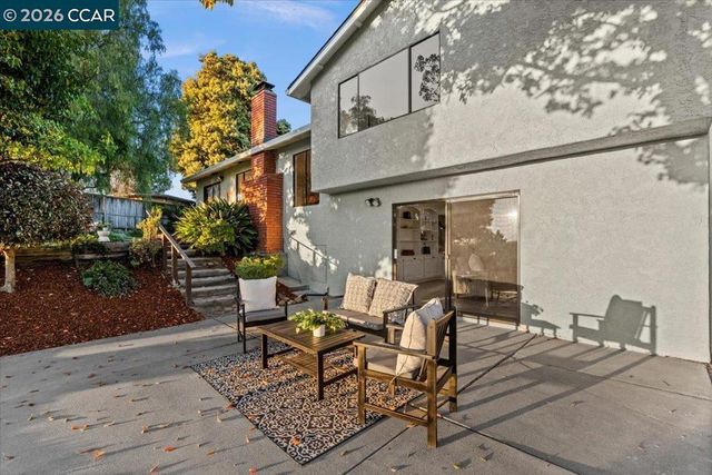 5129 Heavenly Ridge Ln, Richmond, CA 94803