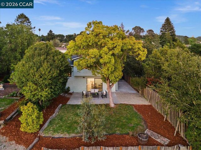 5129 Heavenly Ridge Ln, Richmond, CA 94803