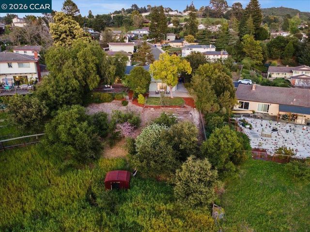 5129 Heavenly Ridge Ln, Richmond, CA 94803