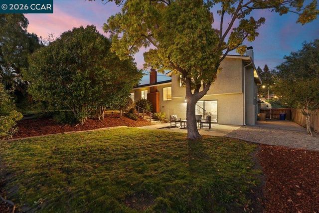 5129 Heavenly Ridge Ln, Richmond, CA 94803