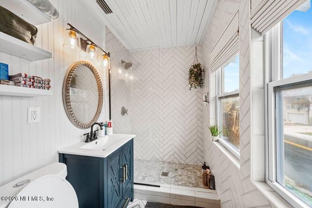 809 2ND Street S, Jacksonville Beach, FL 32250