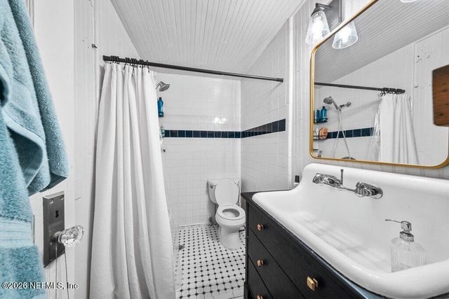 809 2ND Street S, Jacksonville Beach, FL 32250