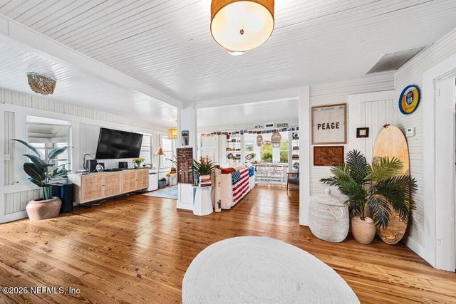 809 2ND Street S, Jacksonville Beach, FL 32250