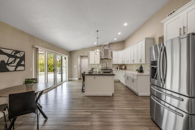 1405 Las Salinas Way, Sacramento, CA 95864