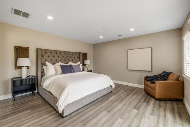 1405 Las Salinas Way, Sacramento, CA 95864