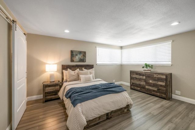 1405 Las Salinas Way, Sacramento, CA 95864