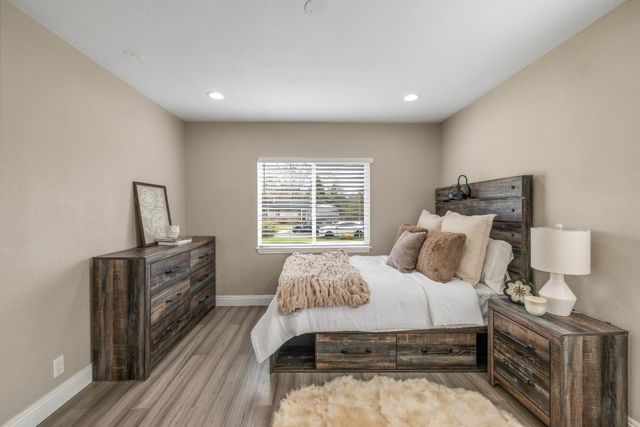 1405 Las Salinas Way, Sacramento, CA 95864