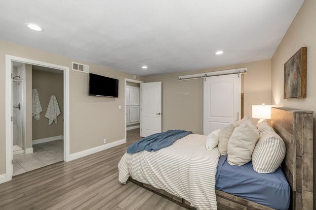 1405 Las Salinas Way, Sacramento, CA 95864