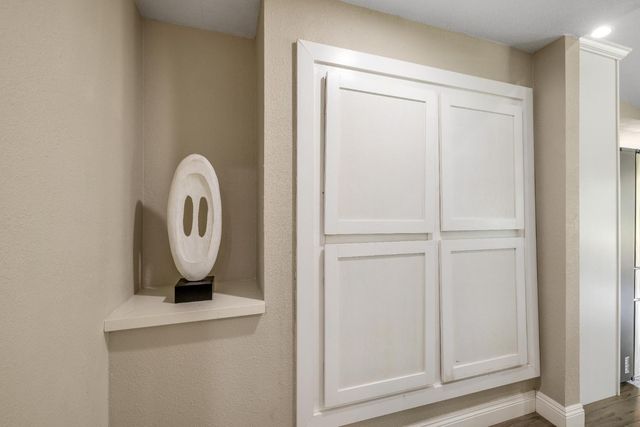 1405 Las Salinas Way, Sacramento, CA 95864