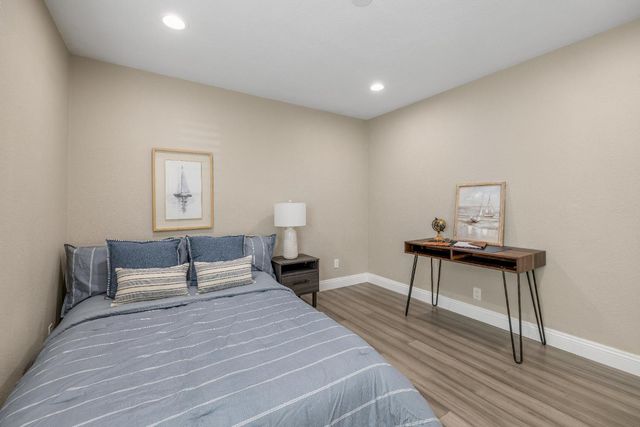 1405 Las Salinas Way, Sacramento, CA 95864