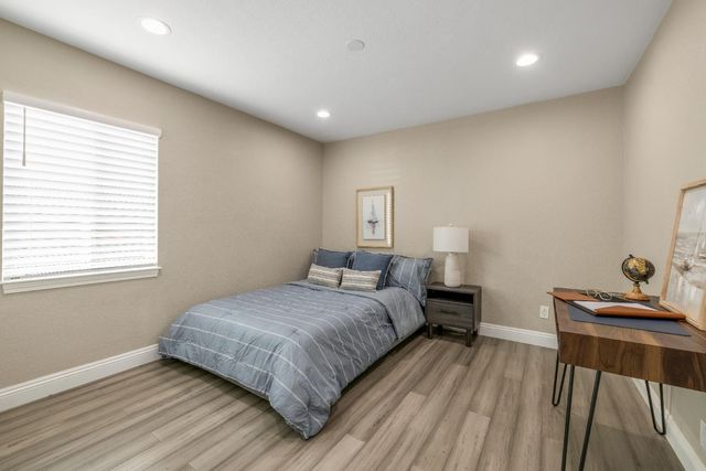 1405 Las Salinas Way, Sacramento, CA 95864