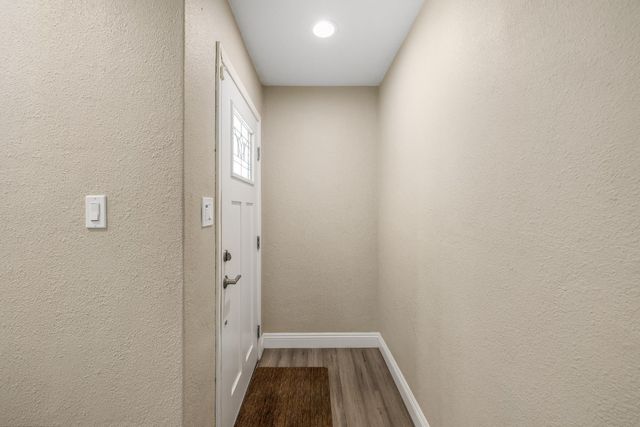 1405 Las Salinas Way, Sacramento, CA 95864