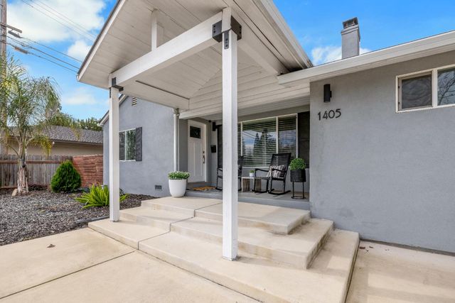 1405 Las Salinas Way, Sacramento, CA 95864