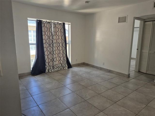 4429 TREEHOUSE Lane 28 F, Tamarac, FL 33319