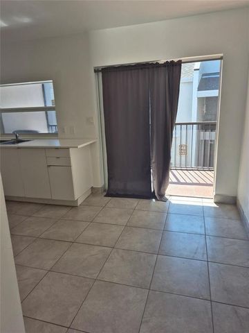 4429 TREEHOUSE Lane 28 F, Tamarac, FL 33319