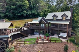 24 Twin Lakes Road, Blue Ridge, GA 30513