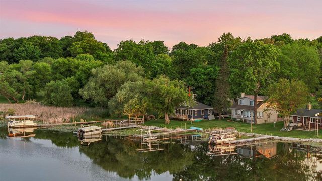 W10581 Hickory Grove Road, Fox Lake, WI 53933