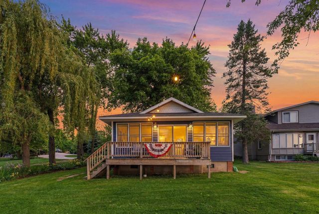 W10581 Hickory Grove Road, Fox Lake, WI 53933