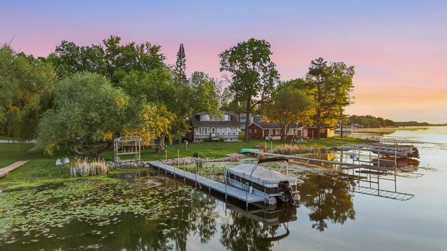 W10581 Hickory Grove Road, Fox Lake, WI 53933