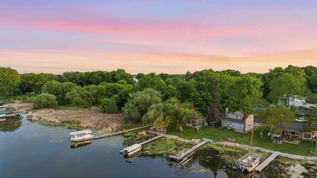 W10581 Hickory Grove Road, Fox Lake, WI 53933